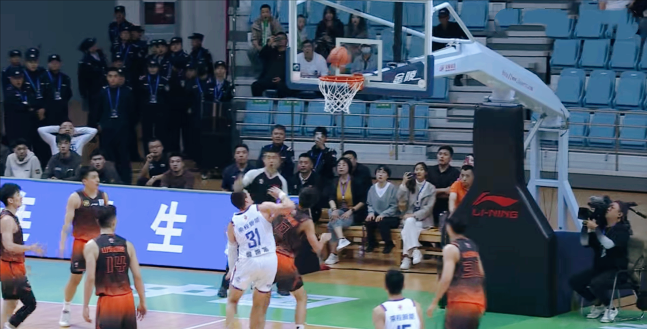 开云官网-加时末段欧篮联焦点战,勒沃库森绝杀压哨,目标明确,心理建设被强调(拜仁62大胜勒沃库森)