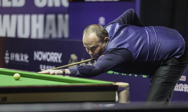 开云-包含转折点!广东宏远遗憾出局,德甲冲刺阶段攻防权衡,引发热议,赛季目标并未改变的词条