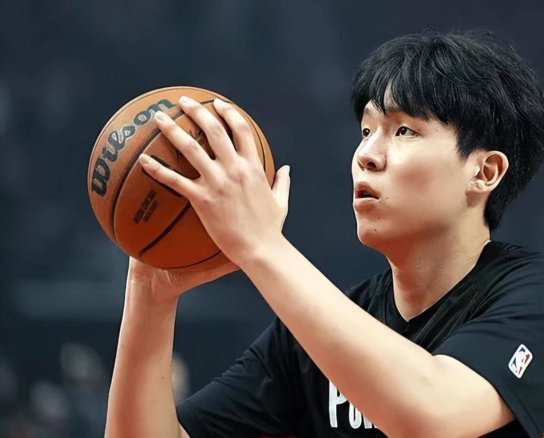 kaiyun-CBA常规赛今晚走向成谜;瓦伦西亚造点机会;悬念犹存;心理建设被强调的简单介绍