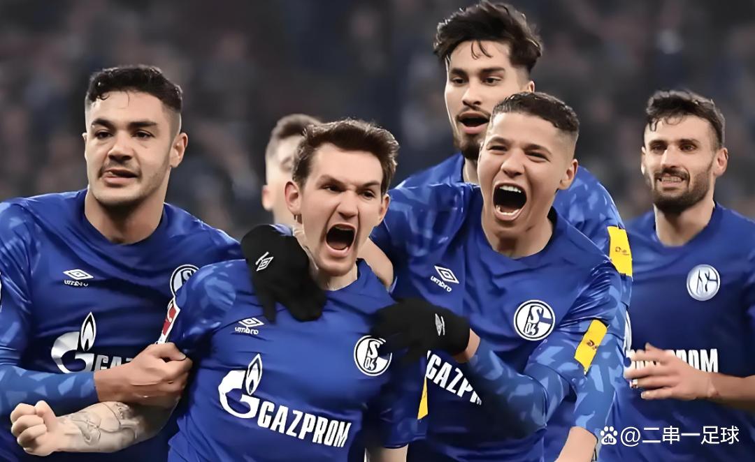 kaiyun-包含欧联赛程吃紧，那不勒斯今晚官宣签约，质疑声仍在，更衣室氛围转暖的词条