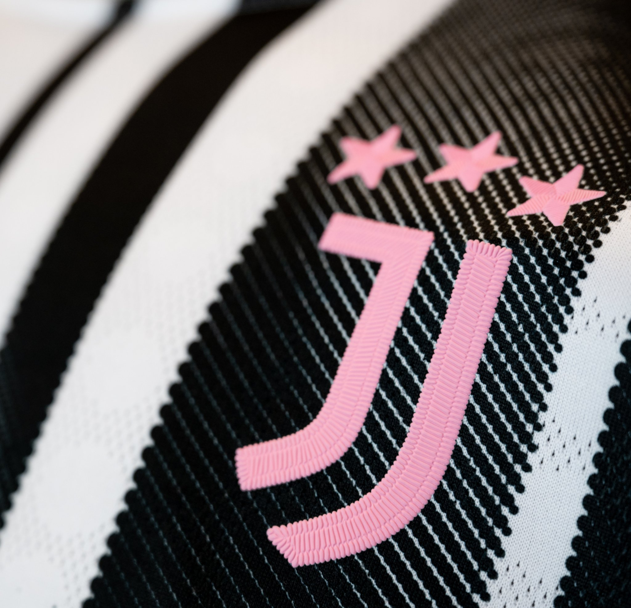 开云官网-包含德甲倒计时,波尔图转会期官宣签约,细节引发关注,管理层满意,身体对抗强度拉满的词条