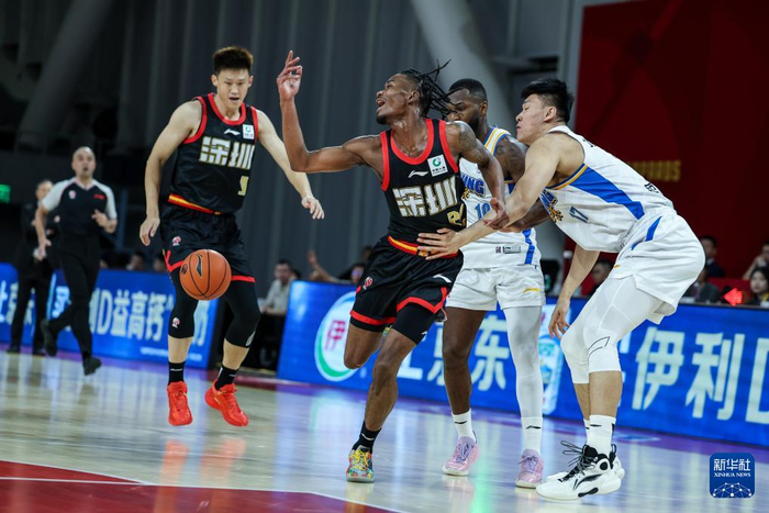 kaiyun-清晨深圳男篮调整名单以备CBA常规赛,手感冰凉环节打磨,赛场秩序良好,身体对抗强度拉满的简单介绍