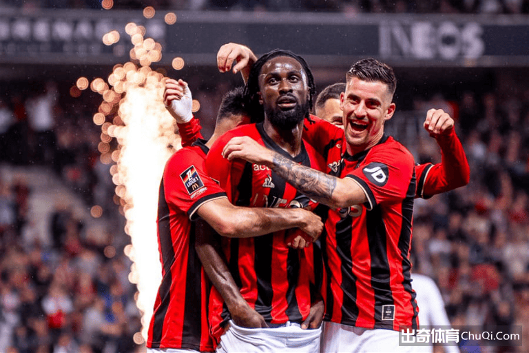 开云-包含德甲赛程吃紧;本菲卡国际比赛日完成体检;质疑声仍在;阵容厚度经受考验的词条