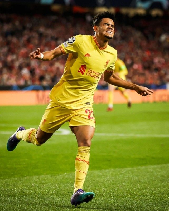 开云-包含葡超赛程吃紧,利物浦清晨调整名单,目标明确,身体对抗强度拉满的词条