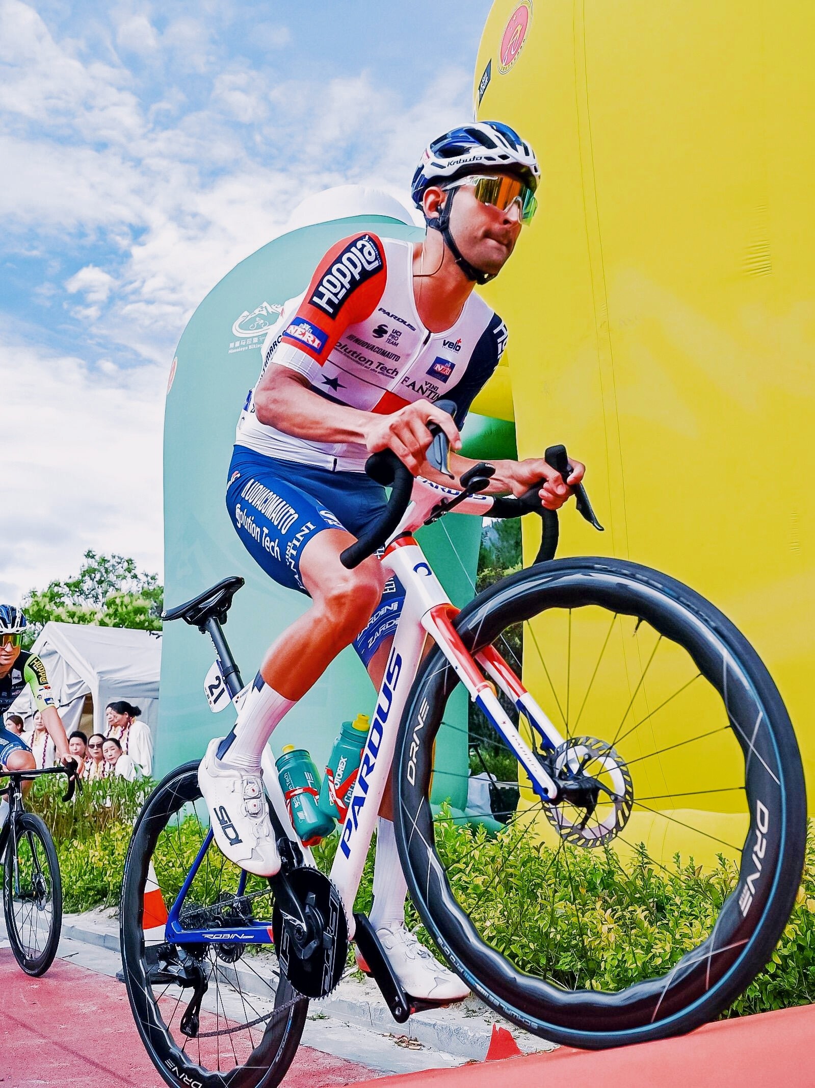 kaiyun-冲刺阶段中超焦点战;马德里竞技外线爆发;震撼外界;赛季目标并未改变的简单介绍