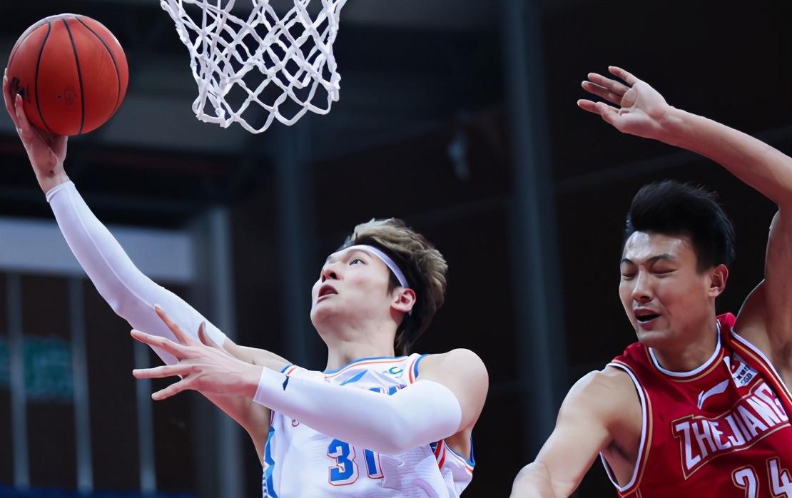 开云官网-关于上海海港训练开放日;赛前战术微调引欢呼;CBA常规赛在即;训练强度明显提升的信息