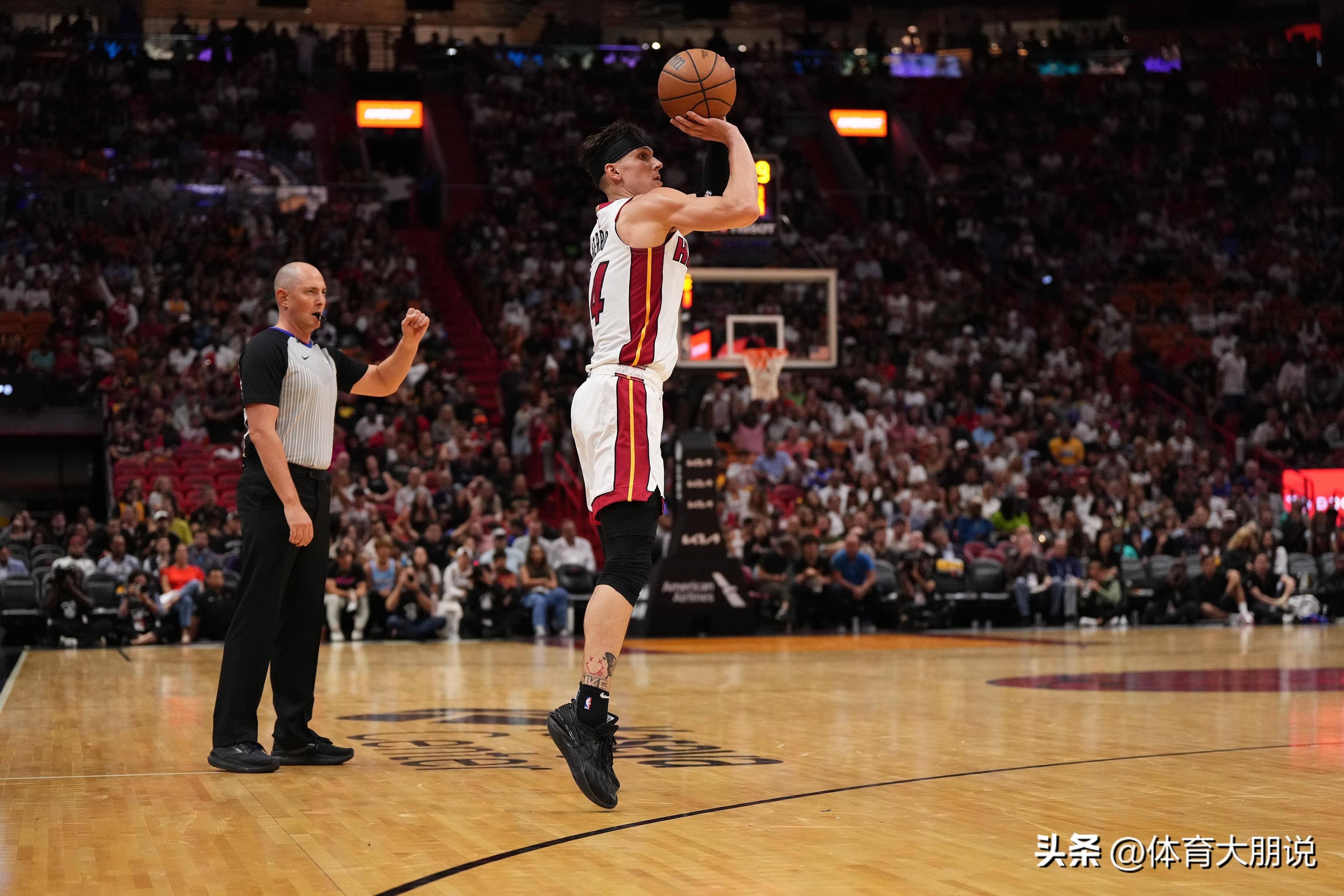 开云官网-包含今夜底特律活塞备战CBA季后赛,篮板制胜细节曝光,震撼外界,细节决定成败的词条