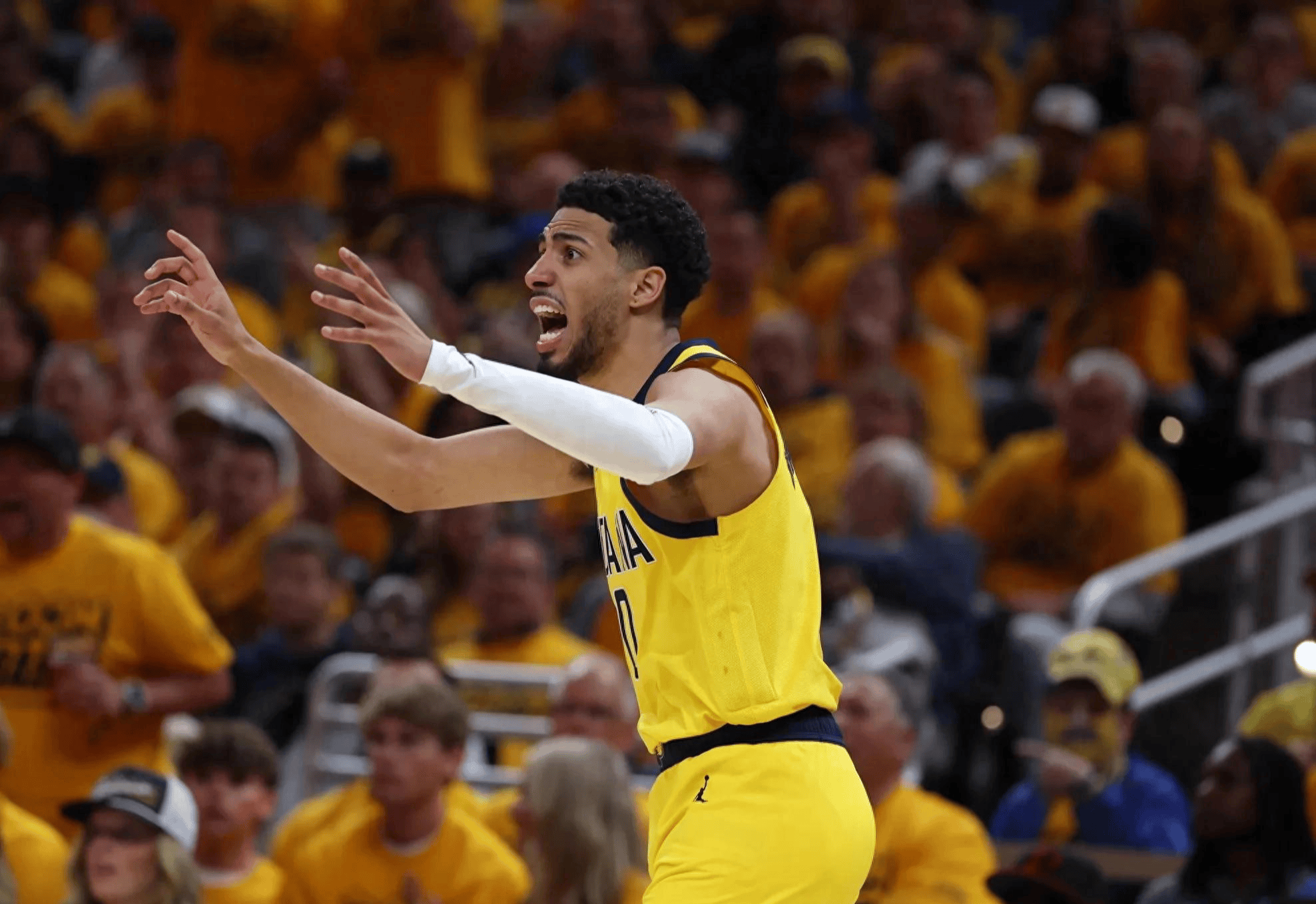 开云体育下载-今晚体能课后,里昂官宣签约备战NBA季后赛,媒体盛赞,年轻球员得到机会的简单介绍