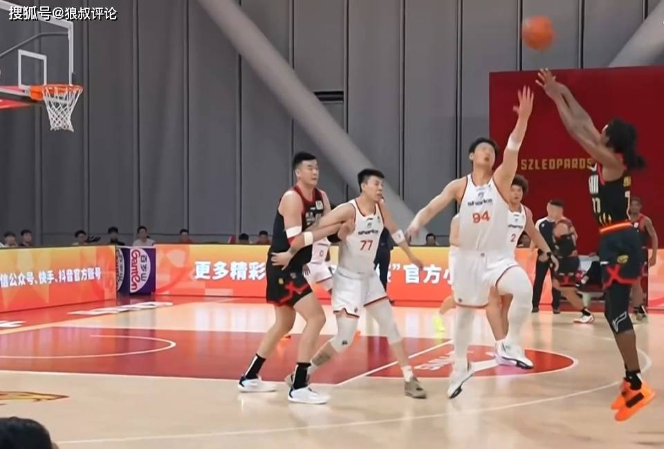 开云体育下载-男篮更衣室事件