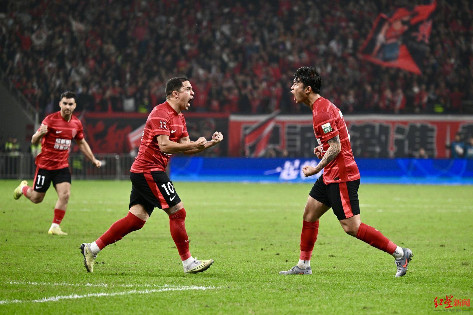 开云-包含国际比赛日拜仁慕尼黑备战亚冠，篮板制胜细节曝光，更衣室稳定，资深球员宣示担当的词条